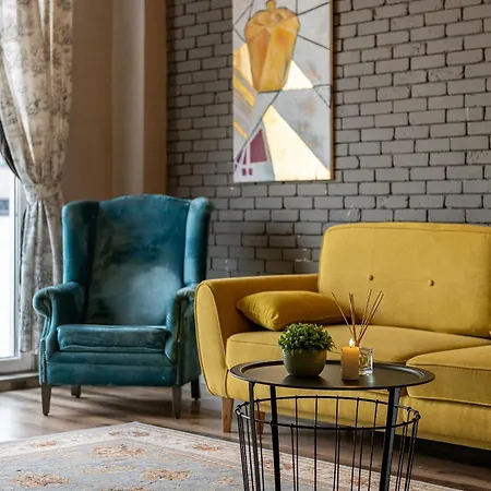 Retreat, Free Private Parking