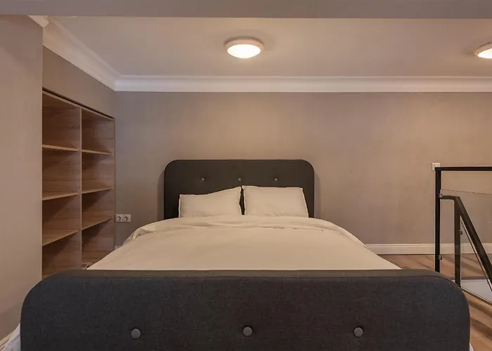 Retreat, Free Private Parking